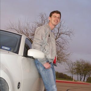 Meet your Posher, Chase